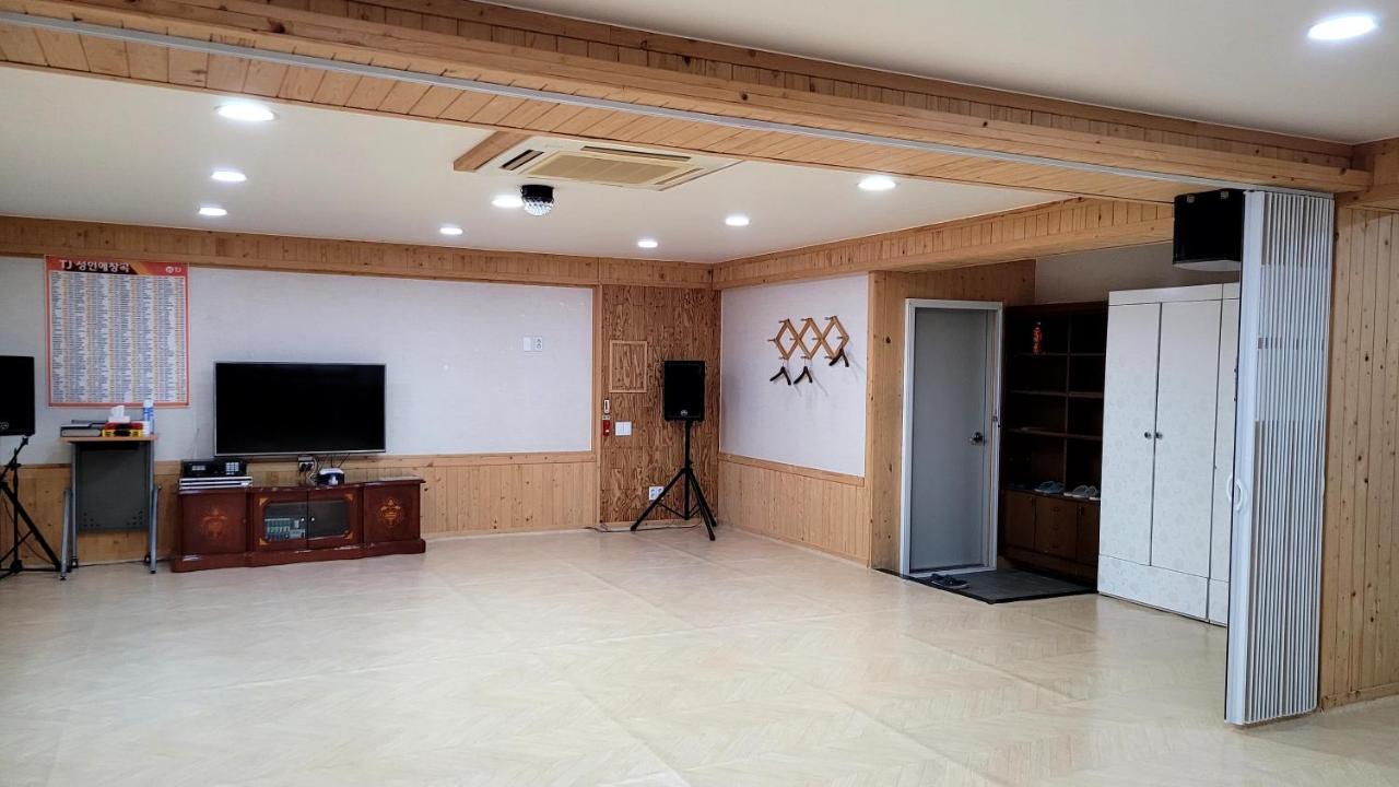 Rg Pension Hadong Exterior foto